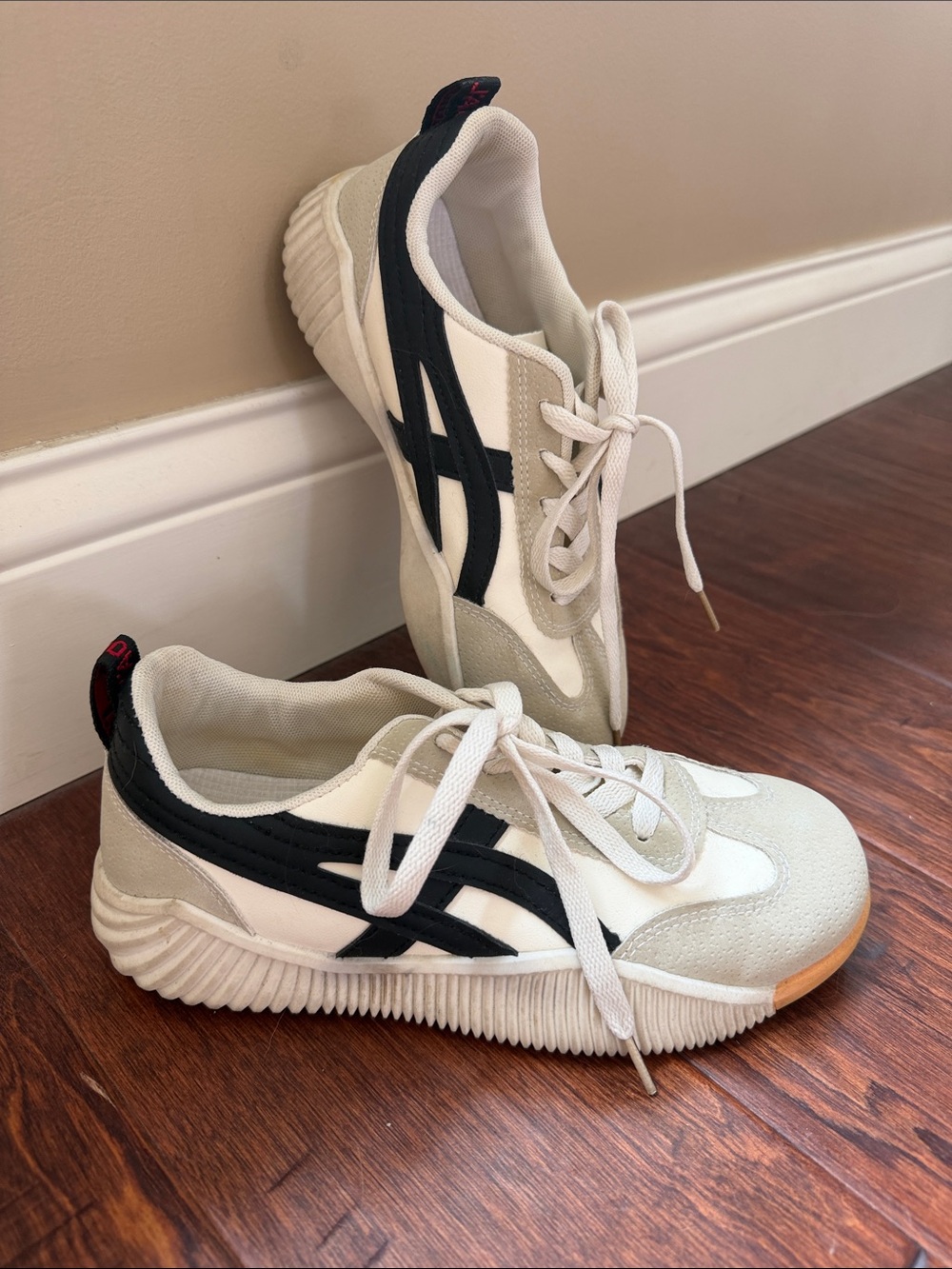 Amazon Women's White and Black Athletic Sneakers